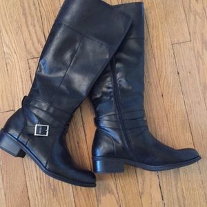Black Arizona boots Size 10.